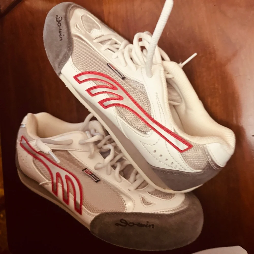 Men's Athletic Shoes - White, Red, and Gray - Picture 2 of 7